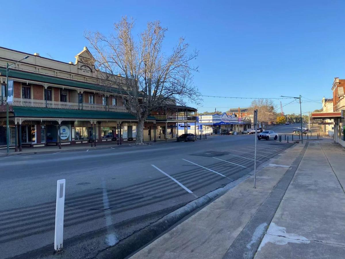 Gateway Motor Inn Narrandera Esterno foto