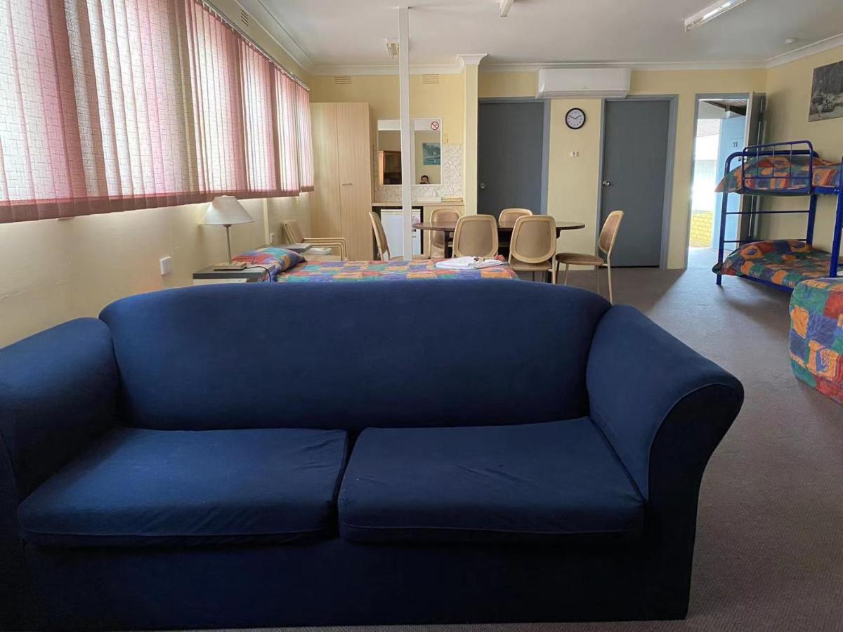 Gateway Motor Inn Narrandera Esterno foto