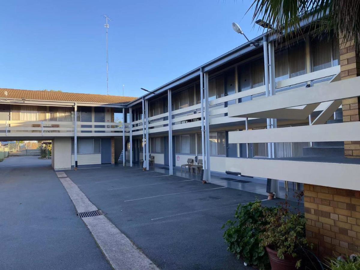 Gateway Motor Inn Narrandera Esterno foto