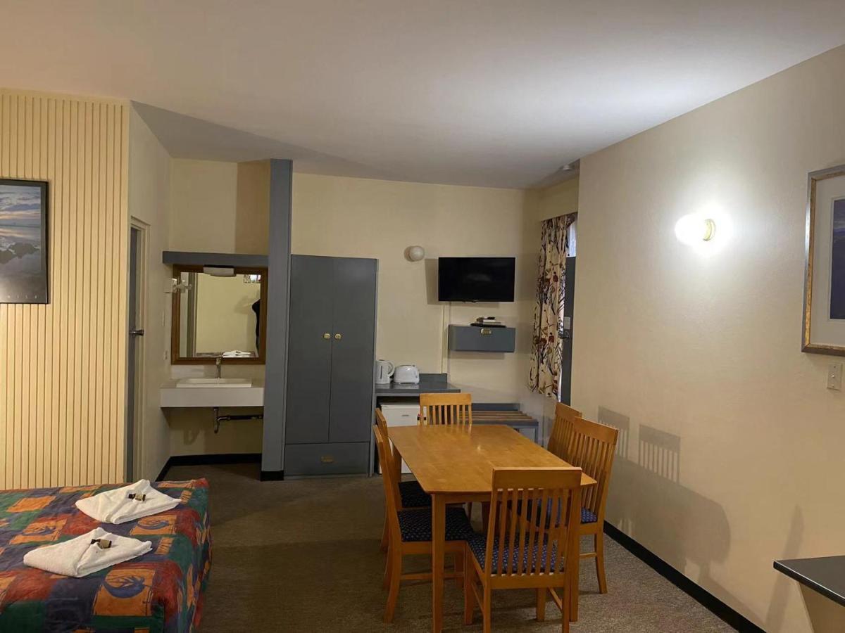 Gateway Motor Inn Narrandera Esterno foto