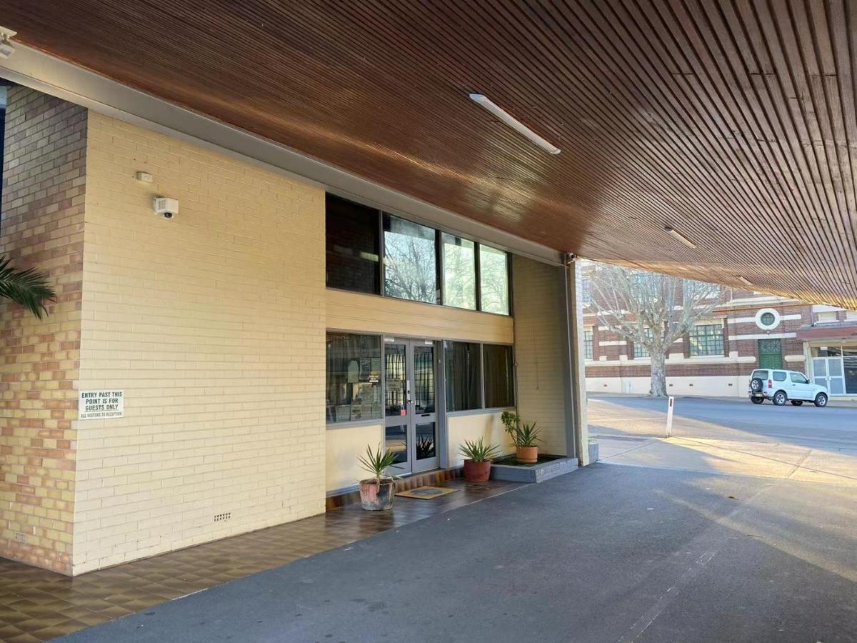 Gateway Motor Inn Narrandera Esterno foto