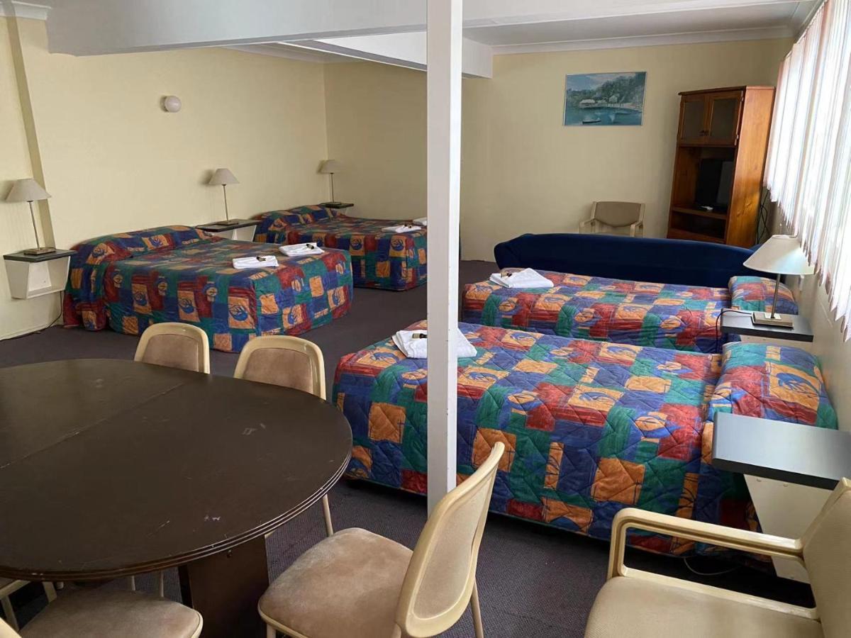 Gateway Motor Inn Narrandera Esterno foto